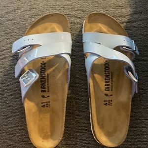 Birkenstock size 41 narrow | Yao Balance in Patent Dove Blue